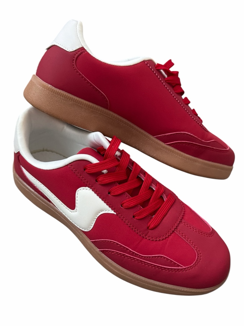 La Sheelah Red Stripe Sneakers Size 8.5 Like New